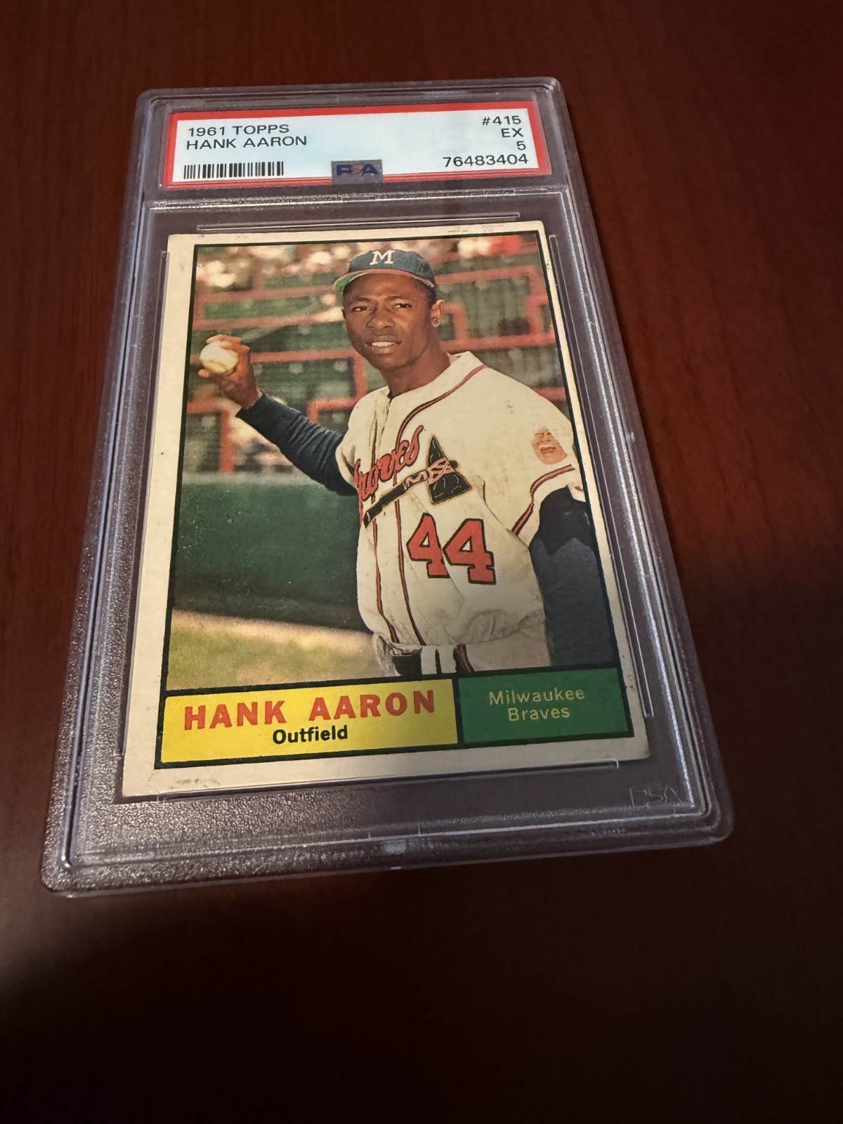 1961 Topps #415 Hank Aaron HOF. PSA 5 EX