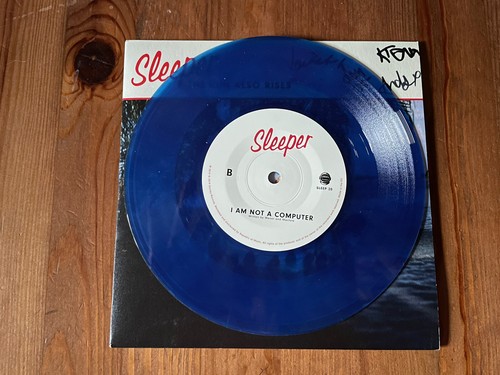*SIGNED* Sleeper - The Sun Also Shines Blue 7" Single *NEW* 7-inch Vinyl - Picture 4 of 4