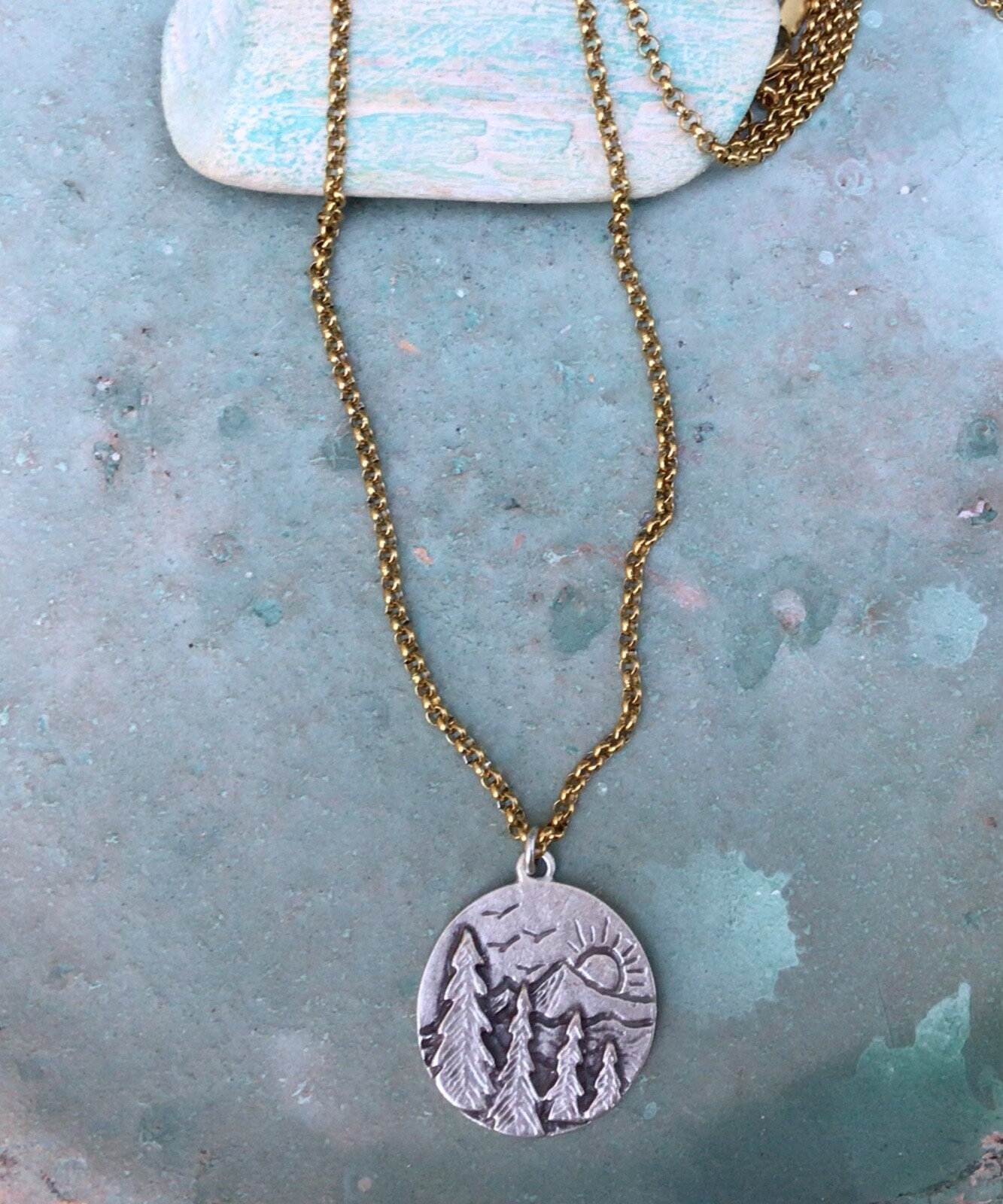 NEW ARTISAN HANDMADE SUNDANCE CHARM NECKLACE HANDCRAFTED SILVER JEWELRY NATURE