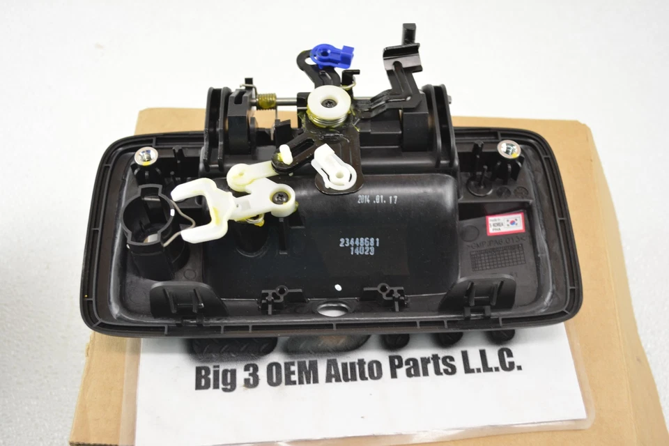 Черная новая оригинальная ручка подъемного борта задней двери Chevrolet Silverado GMC Sierra 23448681 - Изображение 2 из 3