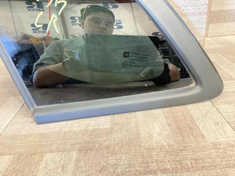 2024 Chevrolet Trax Left Quarter Window Factory OEM Replacement Part Foto 2 de 4