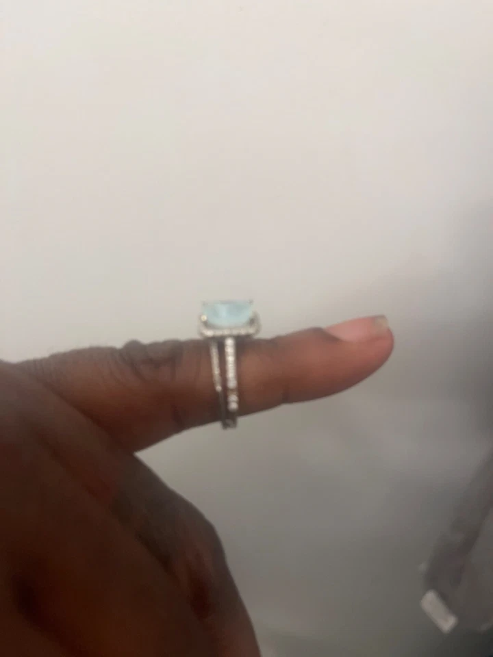 Juego de anillos de compromiso talla 7 Foto 2 de 3