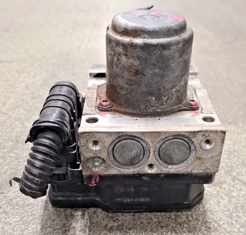 2013 2014 2015 Honda Accord 2.4L ABS Modulator Assembly VSA 57110T2F