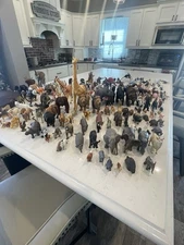 Safari Ltd Lot Of 200 Farm, Zoo, Wild, Water Dinosaur Animals Insects FREE SHIP