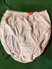 VTG Warner's Shine On 2355 White 100 Nylon W/ Lace Soft Silky Panties Sz 8