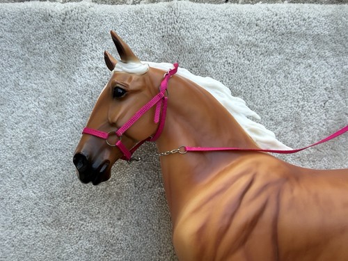 Nice Breyer Horse Oversized Draft Traditional Stable Halter Hot Pink Lead