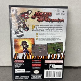 Super Mario Strikers (Nintendo GameCube, 2005) CIB Complete W/ Manual 