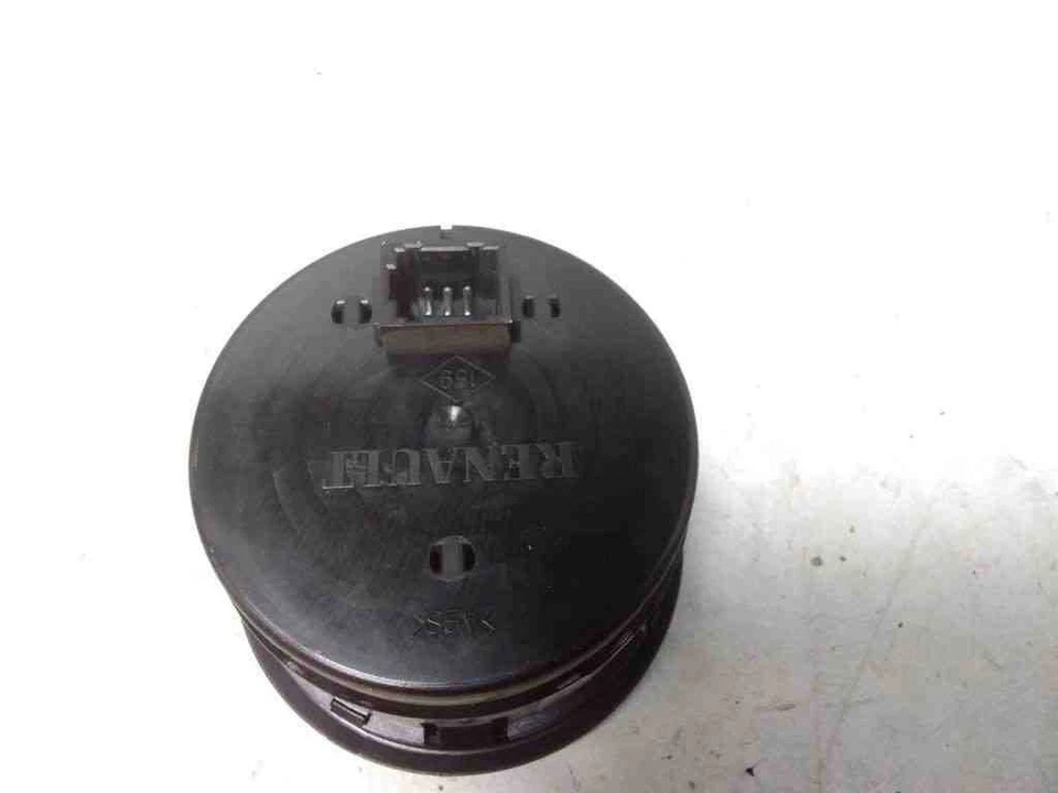 RENAULT ESPACE IV JK0/1 altre centraline 8200367334 2.0 Diesel 2007 30923393 - Immagine 2 di 4