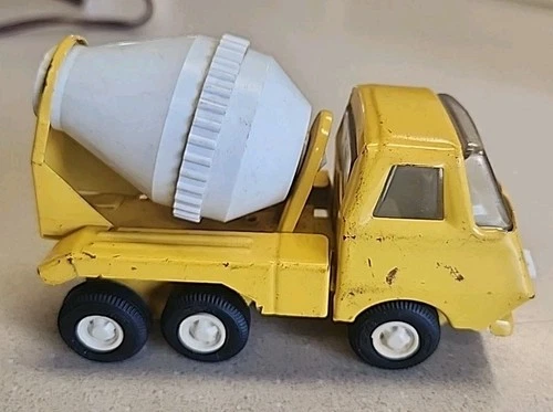 Vintage 1960's Tonka Yellow Cement Mixer Concrete Pressed Steel Truck 55010