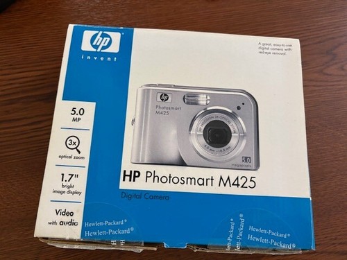 HP Photosmart M425 Camera w/case, tripod & accessories - Picture 4 of 5