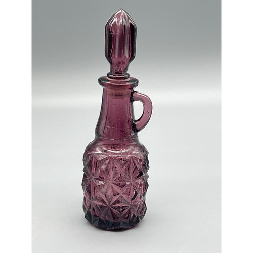 "Crueta de aceite o vinagre vintage MCM de vidrio amatista púrpura de 5,25"" con tapón" - Imagen 3 de 12