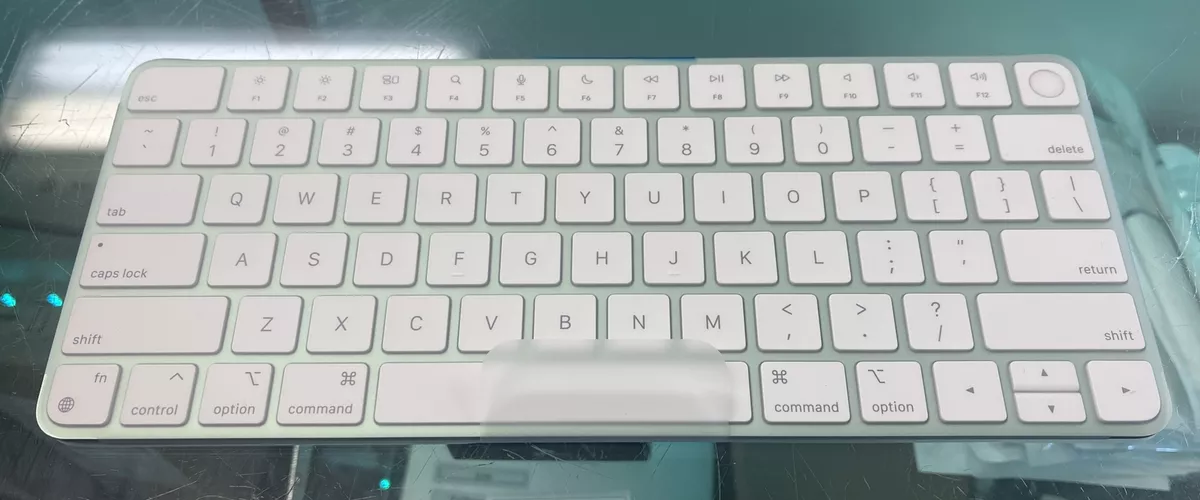 NEW Genuine Apple magic keyboard with Touch ID for M1 Macs Green