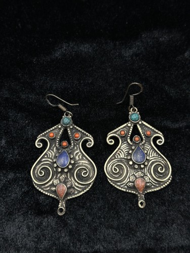 Vintage Tibetan Beautiful Earring With Natural Lapis Coral And Turquoise Stone - Picture 2 of 4
