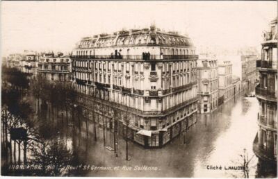 Old postcard Inondations 1910 PARIS Boulevard St-Germain Rue Solferino (996357)