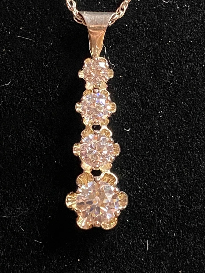 Elegante Collar Dimonique DQ de Plata de Ley 925 de 18" con Penda de Circonitas Cúbicas Foto 2 de 4