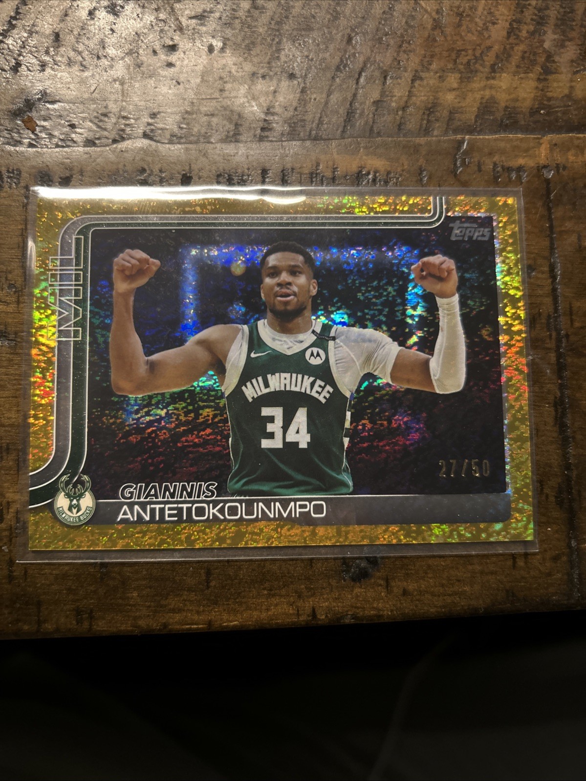 2025-26 Topps Basketball Giannis Antetokounmpo Gold Holo Foil #54 27/50