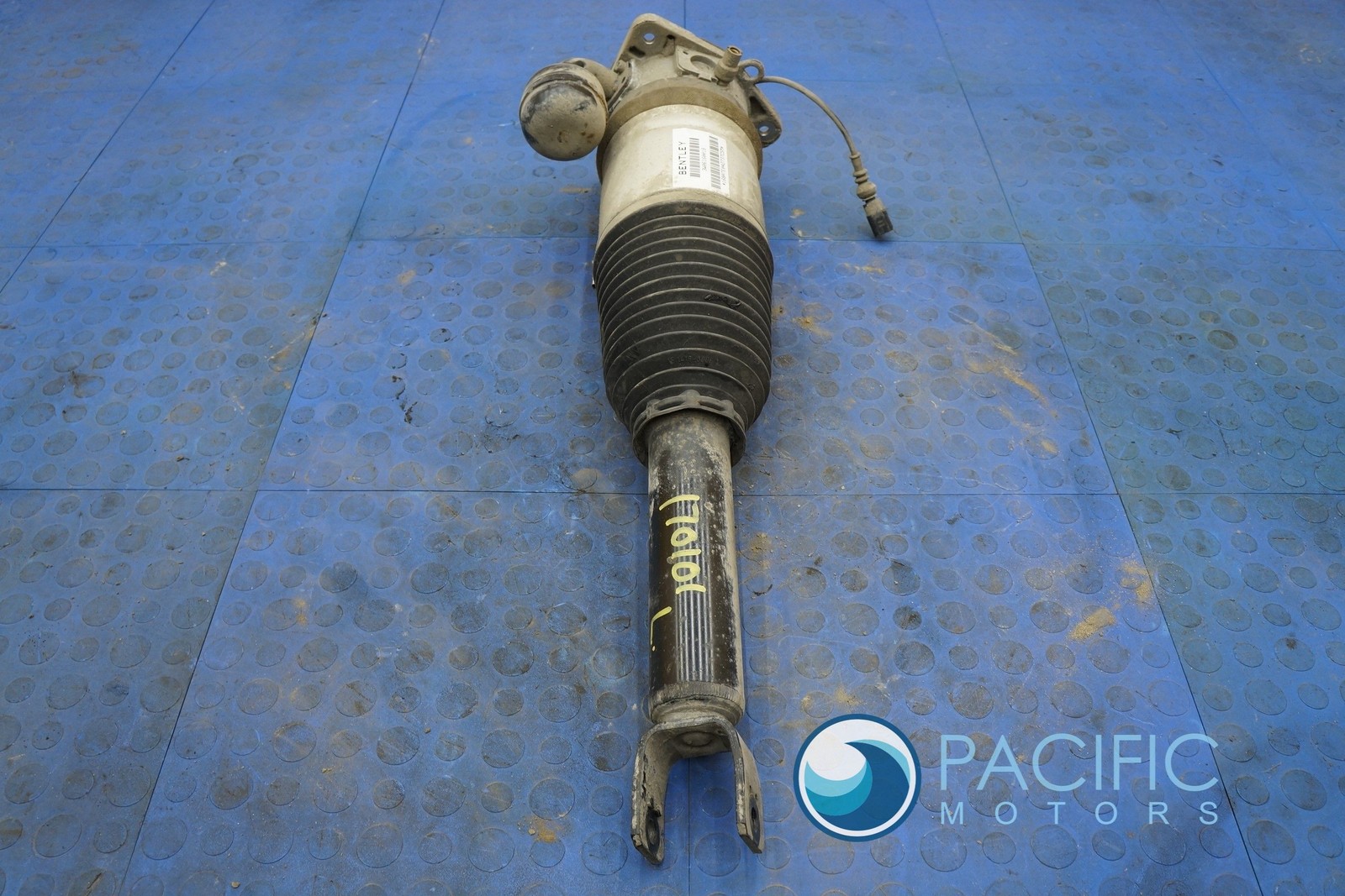 Rear Left Air Spring Stut 3W8616001 3W8616001B Bentley Continental GT 2003-12