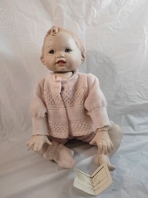 Vintage 1996 The Ashton-Drake Galleries  Shes Sitting Pretty  Philippines 936683