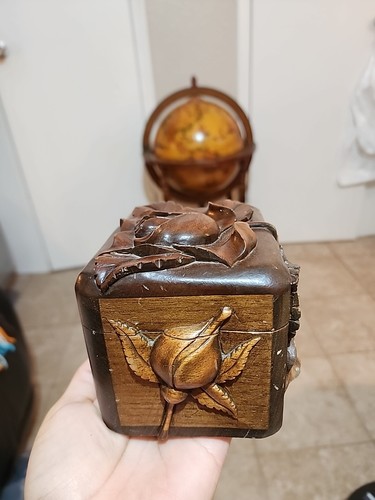 Vintage Hand Carved 3D Floral Pattern Trinket Box Georgeous Jewelry Decor "Read" - Picture 3 of 20