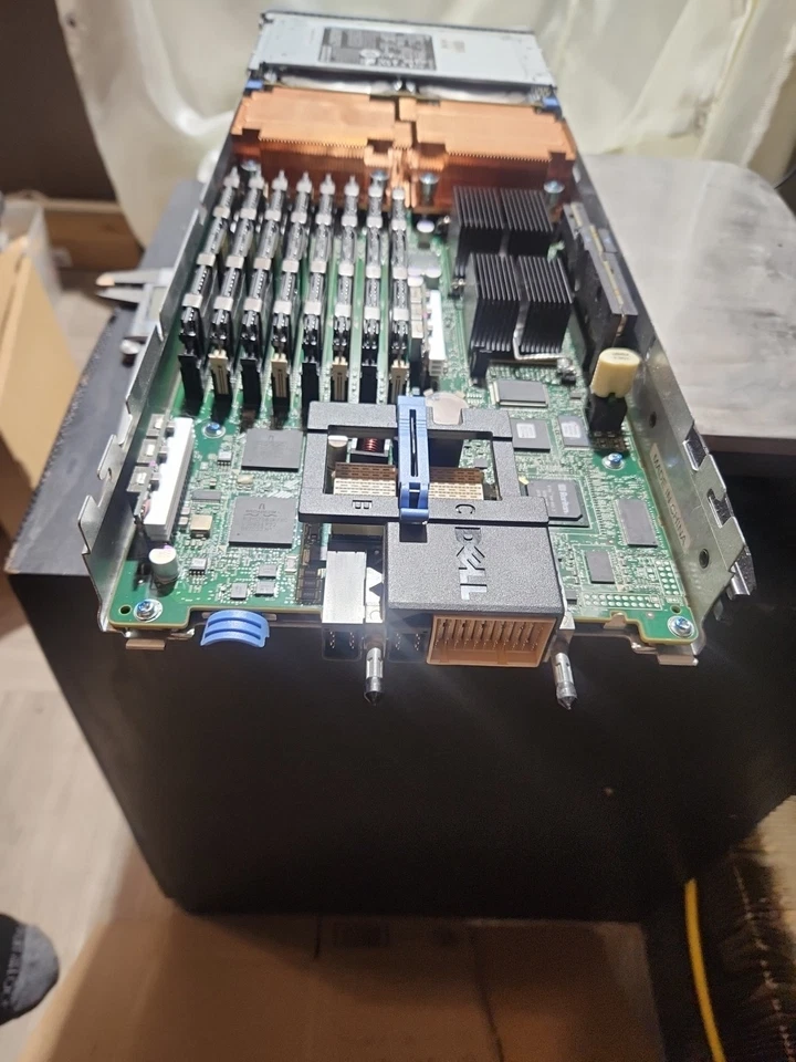 PowerEdge M600 Blade Server 2x INTEL XEON E5450 3GHZ 12M /2x147gb - Image 3 of 4