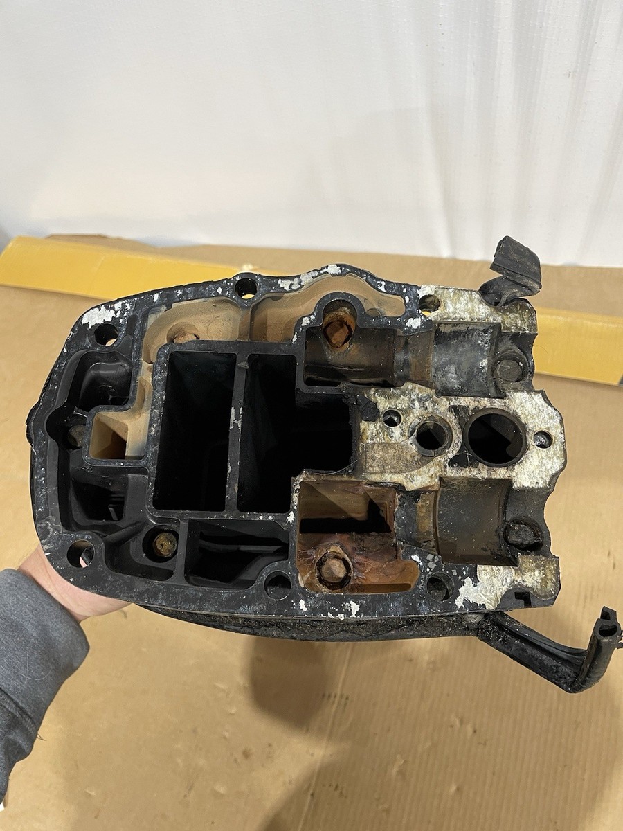 MERCURY 80 115 HP 20” LONG DRIVE SHAFT HOUSING Mid Section 5239A4