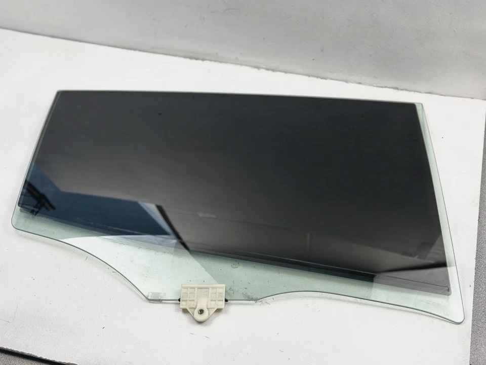 KIA STINGER 2018-2023 OEM REAR LEFT DRIVER DOOR WINDOW GLASS ASSEMBLY - Image 2 of 4