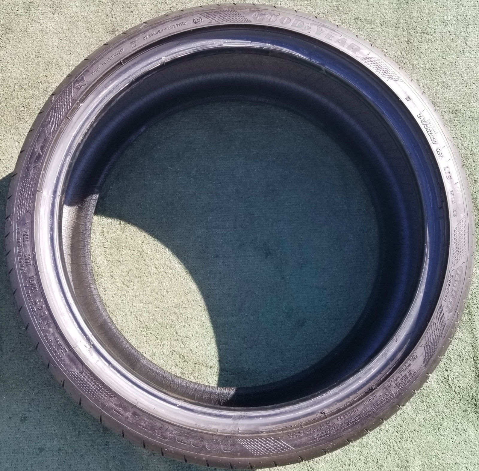 245/35R20 Goodyear Eagle F1 SuperSport Tires 245/35ZR20 95Y Lotus LTS 95% Tread
