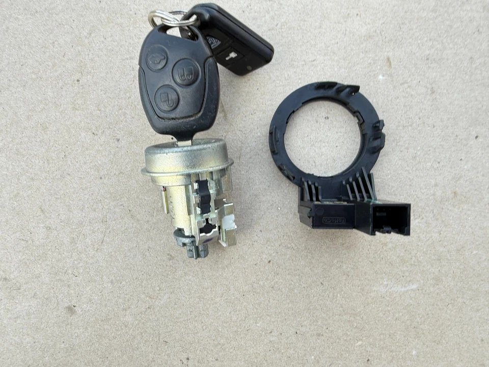 Ford Fiesta 2011-2019 cerradura de encendido con llave e inmovilizador OEM 8A6T-15607-AB Foto 4 de 4