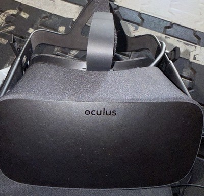 Oculus Rift CV1 VR-Headset + Sensor + Remote |