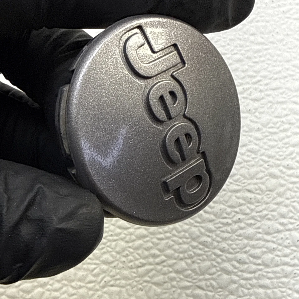 Tapacubos gris OEM 1997-2001 Jeep Cherokee XJ Wrangler llanta (1) Foto 3 de 4