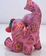 Exquisite Elephant  Shaped Needle Pin Cushion( Handcraft Sewing Pin Cushion)