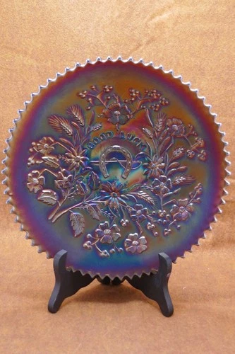 ANTIQUE NORTHWOOD GOOD LUCK CARNIVAL GLASS PLATE WITH PIE CRUST EDGING- AMETHYST