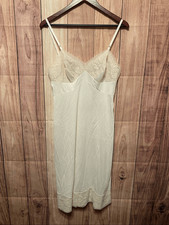 Vanity Fair L 36 cream night gown full slip vintage nighty floral lace lingerie