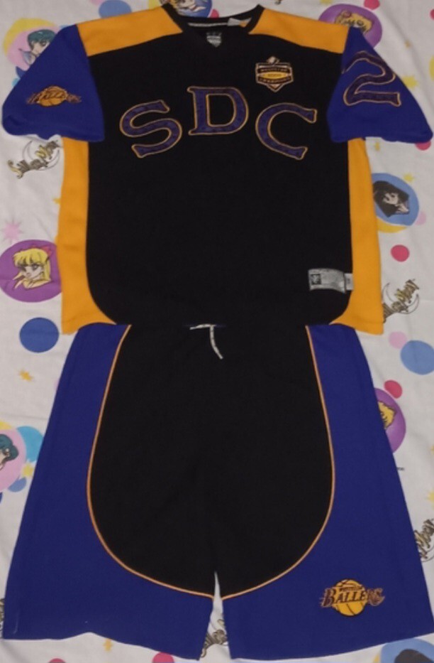 Picture 1 of 16