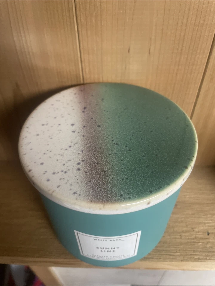 Vela de 3 mechas con tapa de cerámica Bath And Body Works Sunny Lime Foto 2 de 4