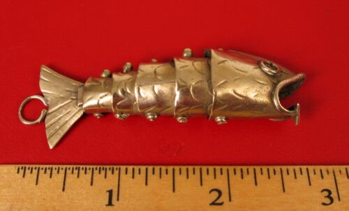 ANTIQUE CHINESE EXPORT SILVER ARTICULATED SWIMMING CARP KOI FISH PENDANT NICE !! - Picture 1 of 1