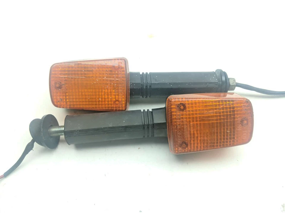 Luces indicadoras intermitentes intermitentes traseras 85 Honda CB650SC CB 650 Foto 2 de 4