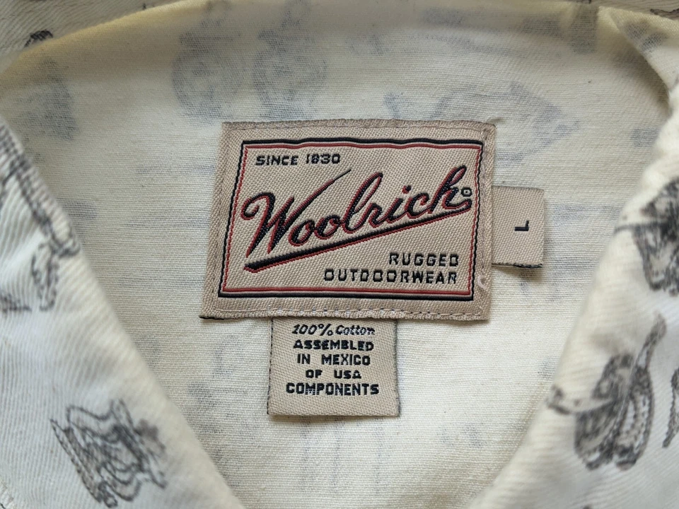 Camisa Woolrich Para Hombres Grande Beige SS Exterior Pesca Estampado Tema Lona Resistente Foto 2 de 4