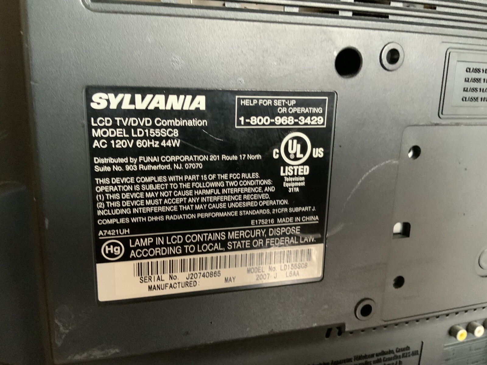 Sylvania LD155SC8 LCD TV/DVD Combo 15" Flatscreen HDTV RV small kitchen