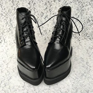pointy goth shoes