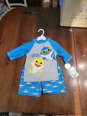 Baby Shark   Toddler Boys' Rash Guard & Swim Trunks 2-Pc Set   Sizes: 4T