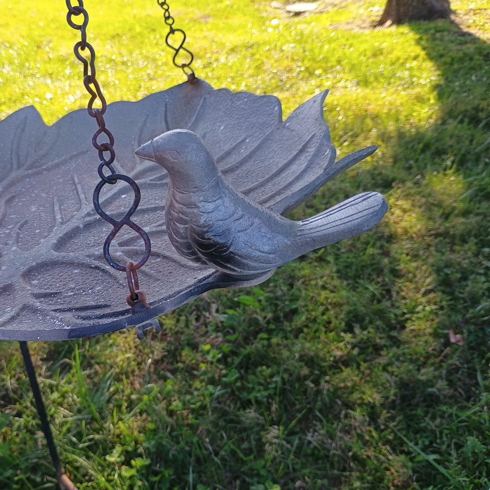 Alimentador de baño vintage de aluminio fundido para pájaros con pátina colgante de pájaros de 18x17 pulgadas! Foto 3 de 4