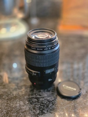 Canon EF 100mm f/2.8 USM Macro Lens for Canon EF Mount Hypersonic Autofocus