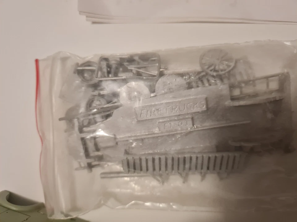 kit résine FORD 798T FIN POMPIER MINITRUCKS 1/50 - Photo 3/4