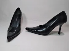 Vintage Nine West Classic Black Leather Pumps Size 6