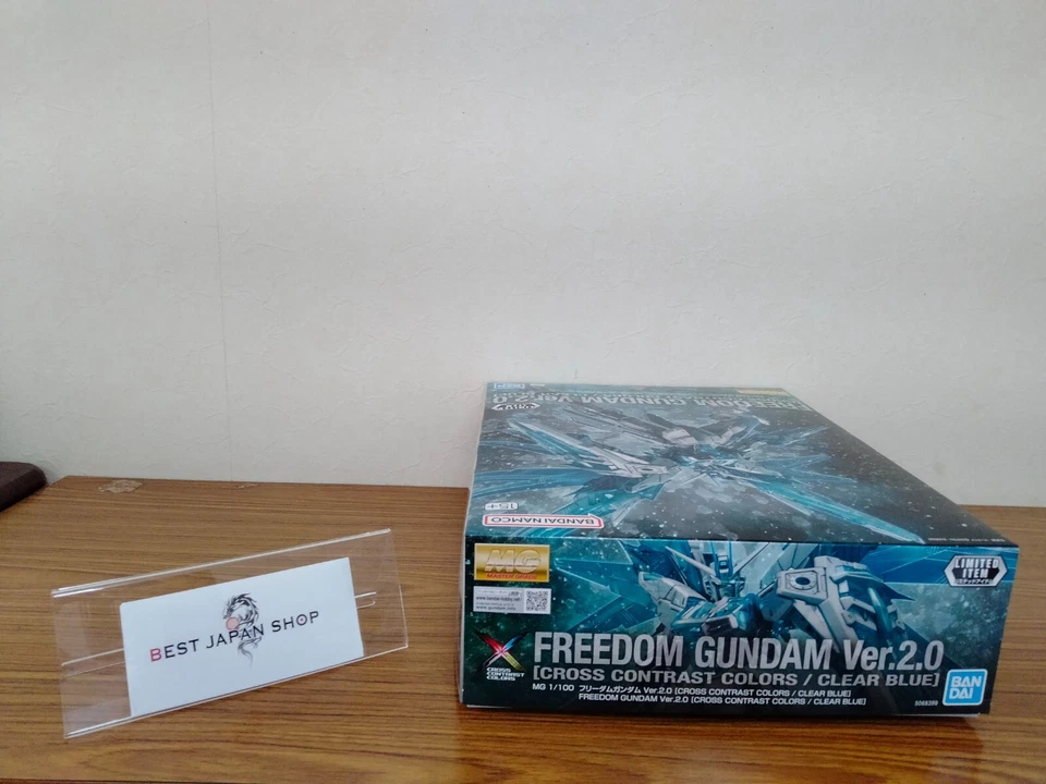 MG 1/100 Freedom Gundam Ver.2.0 Cross Contrast Colors Model Kit SEED Japan NEW - Image 4 of 4