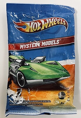 Mattel 2011 Hot Wheels Fish & Chip Green  Mystery Models Series Green E13/12 NIP
