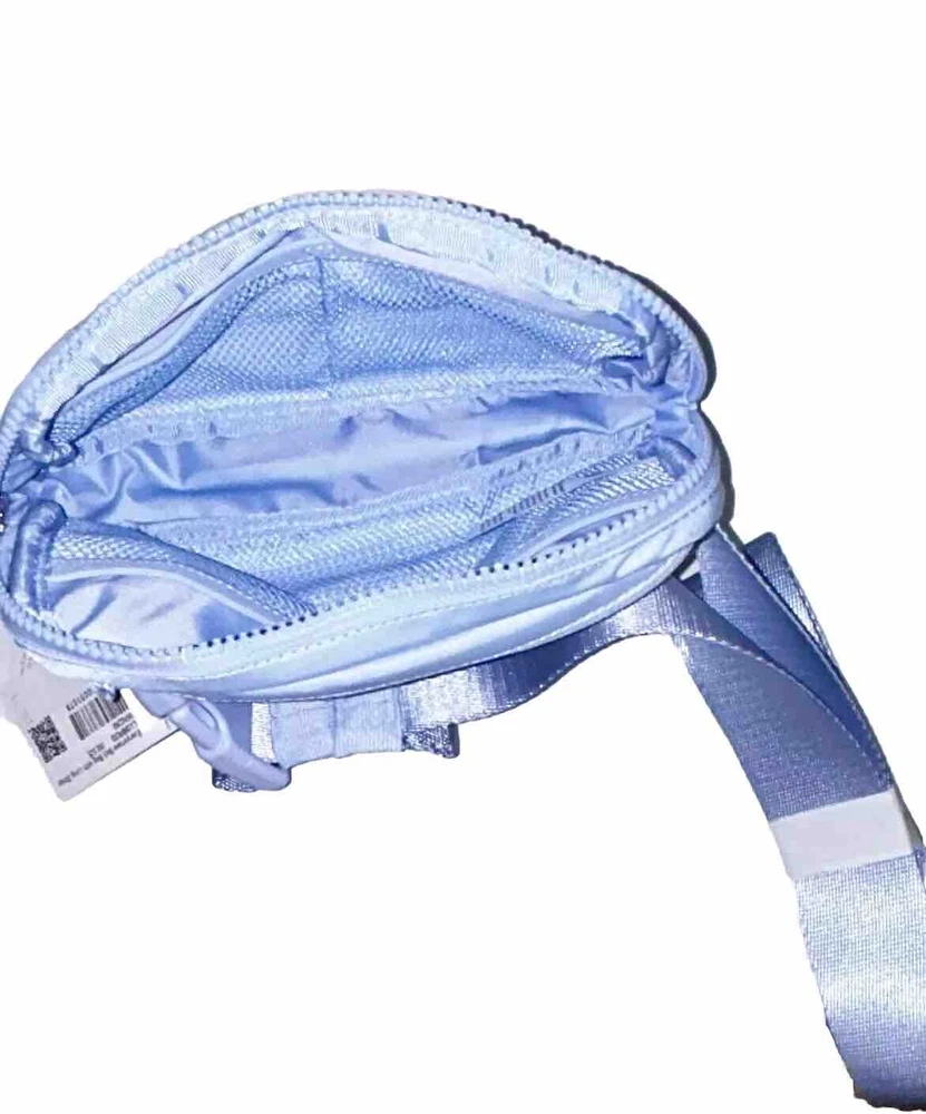 Lululemon Everywhere Belt Bag 1L Blue Windmill with Extra Long 10 Foot Strap NWT