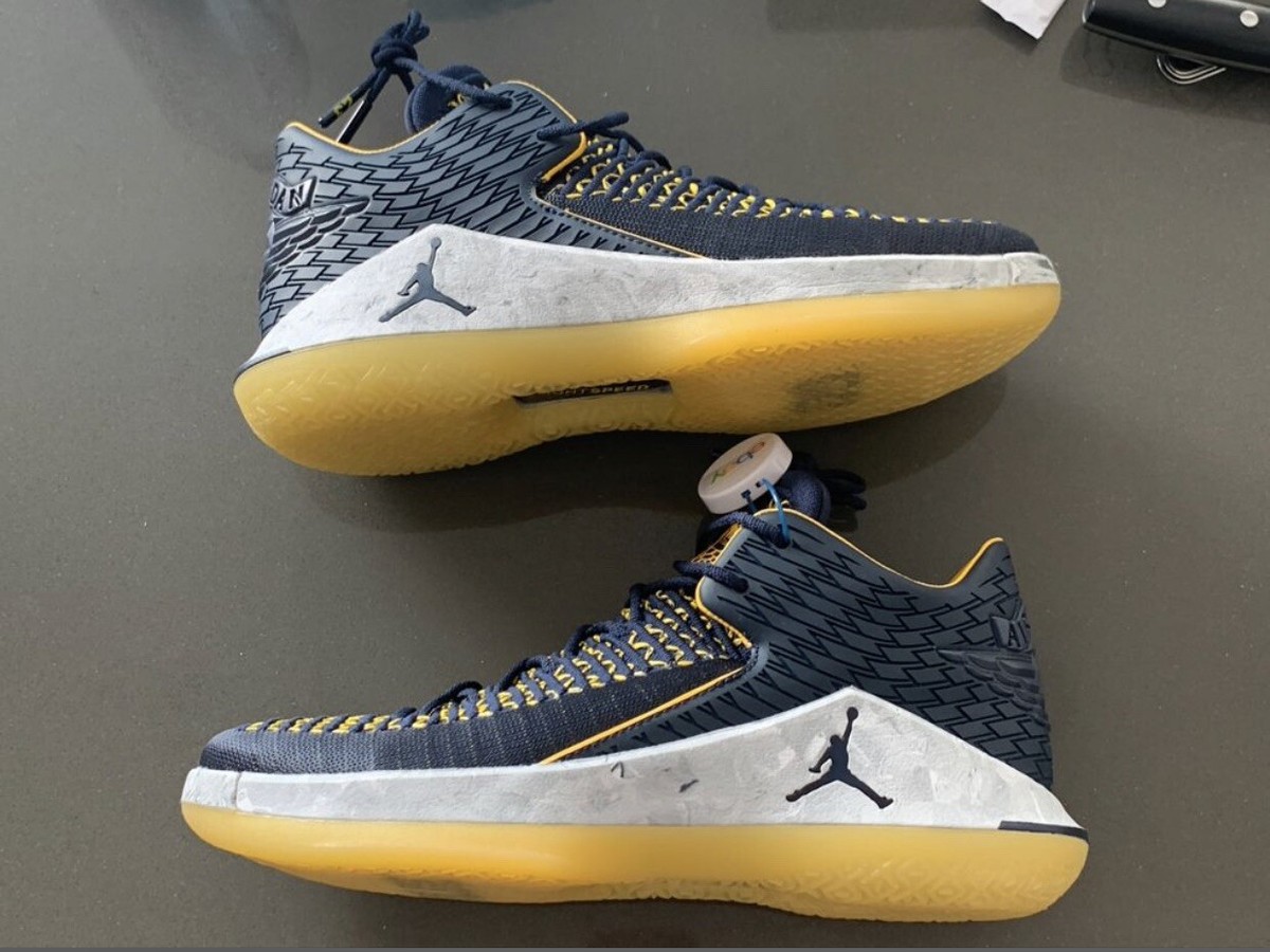 Size 8 - Air Jordan 32 Low Michigan Wolverines for sale Size 8 - Air Jordan 32 Low Michigan Wolverines for sale