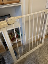 babydan no trip metal safety gate